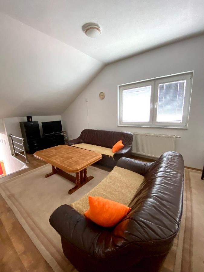 Big Apartment 3 Bedrooms Bihac Exterior photo
